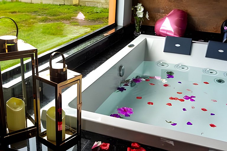 Chalé 1 c/ Hidro da Jacuzzi e Lareira