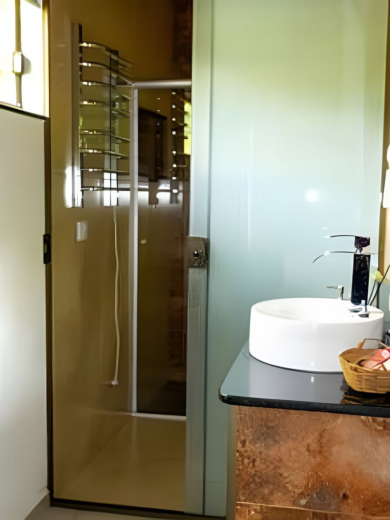 Chalé 1 c/ Hidro da Jacuzzi e Lareira