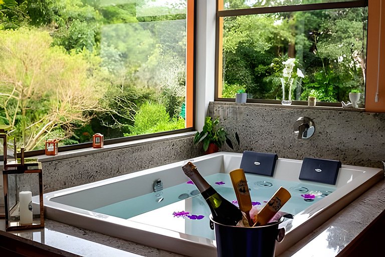 Chalé 2 c/ Hidro da Jacuzzi e Lareira