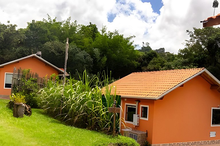 Chalé 2 c/ Hidro da Jacuzzi e Lareira